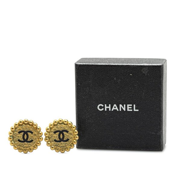 CHANEL Vintage Black Logo Earrings - Picture 4 of 4